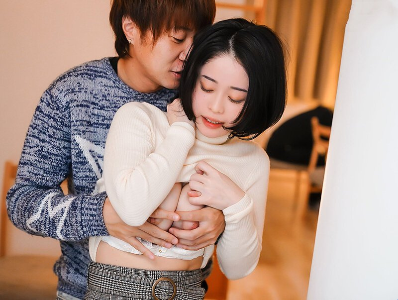 Istri penuh nafsu berhubungan seks berkelompok dengan mantan teman sekelasnya di rumah